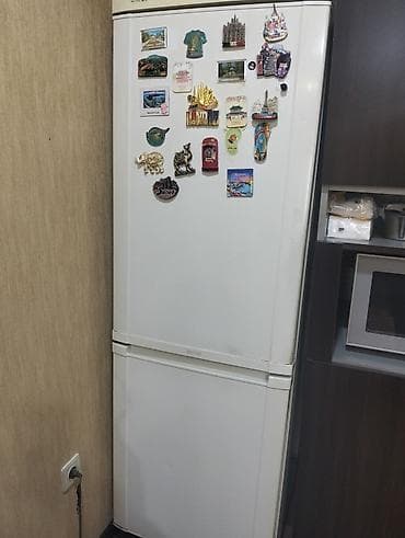 İşlənmiş 2 qapılı Samsung Soyuducu Satılır, rəng - Ağ, Təkərli