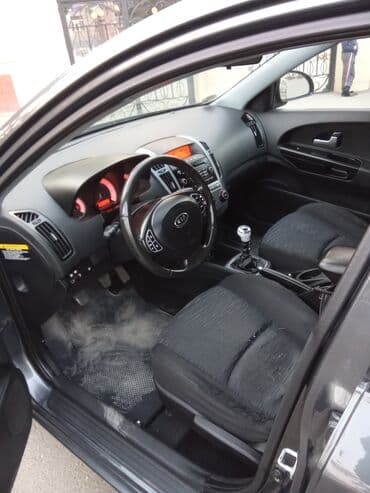 byd maşın qiyməti: Kia Ceed: 1.6 l | 2009 il Universal — 9