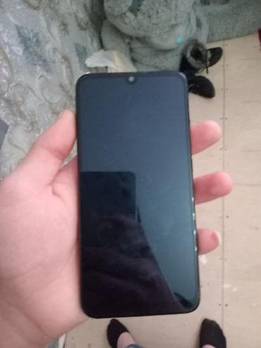 Yalniz vp Xiaomi Redmi smartfon - Ekran: 6.3" damcı formalı ön kamera