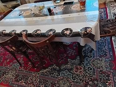 Hamısı birlikdə 400 azn 
Ev təcili boşalmalıdır