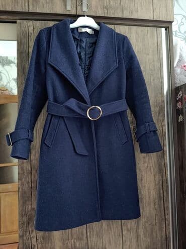Головные уборы: Qadın üst geyimləri 1) Tünd göy palto - Klassik, dizə qədər uzunluq - — 1