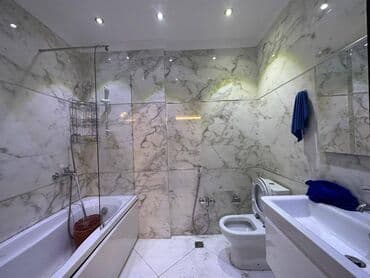 bina az musfiq qesebesi kohne tikili: Koroğlu Rəhimov küçəsi, Baku Voice-un binası, yeni tikili 20 mərtəbəli — 15