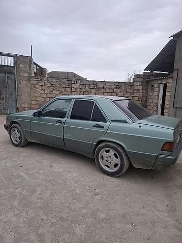 byd destroyer 05: Mercedes-Benz 190 (W201): 2 l | 1991 il Sedan — 8