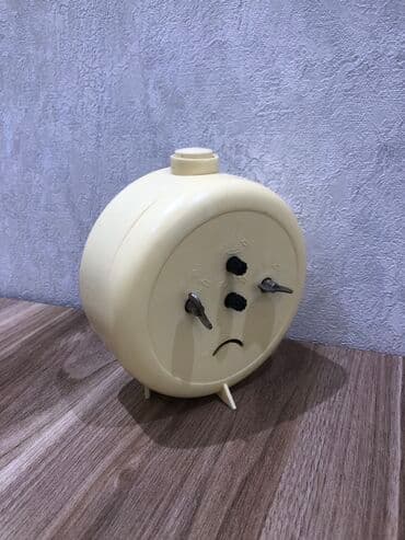 qizil onluq qiymeti: Masaüstü Mexaniki Əntiq saat 1970 il — 19