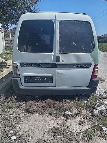 Citroën Berlingo — çoxfunksiyalı miniven/furqon Xüsusiyyətlər: -