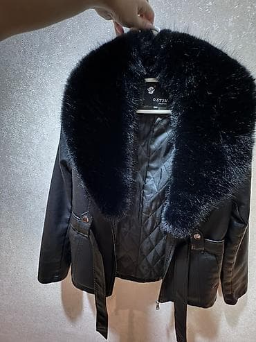 türkcə kurtka: Qadınlar üçün qara dəri qısa gödəkçə - Model: qısa kəsimli, şəhər — 1