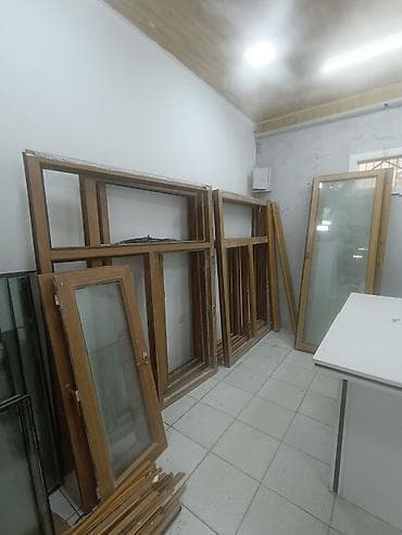 yumru pencere: PVC ağac rəngində pəncərə və qapı profilləri – şüşə və çərçivələrlə — 1