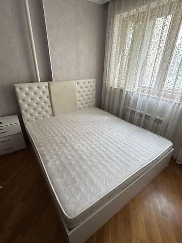 lovhe: Ağ rəngli iki nəfərlik yataq dəsti - Ölçü: təxmini 160×200 sm — 1