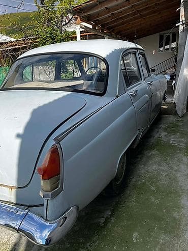 e39 radiator: GAZ-21 Volqa, klassik sovet sedanı Xüsusiyyətlər: - Korpus: 4 qapılı — 5