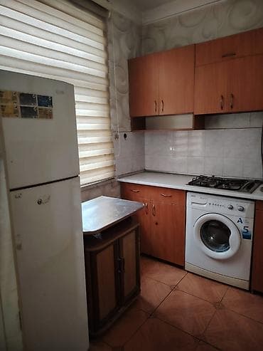 memar ecemi kiraye ev: Nəsimi rayonu, Memar Əcəmi metrosunun yaxınlığı, köhnə tikili, 5 — 5