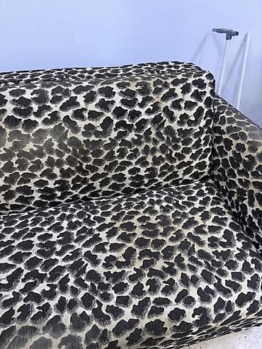 leopar: İkili divan – leopard naxışlı - Ümumi ölçü: təxmini 2 yerlik, kompakt — 2