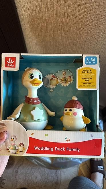 iqra oyun: Hola Waddling Duck Family – Ana və Bala Ördək interaktiv oyuncağı - — 1