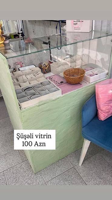 dukan vitrinleri: Satılır – butik üçün avadanlıq və mebel - Şüşəli vitrin: üstü tam — 3