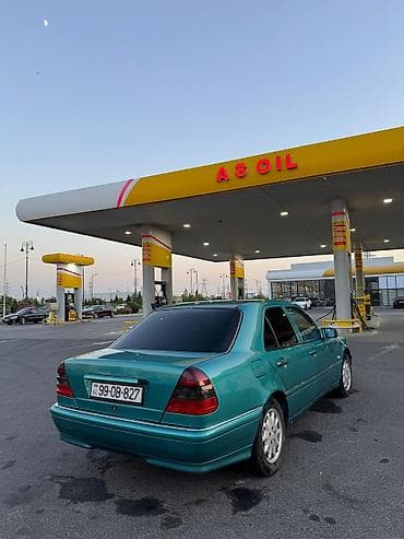 e 250 cdi: Mercedes-Benz C 200: 2 l | 1997 il Sedan — 4