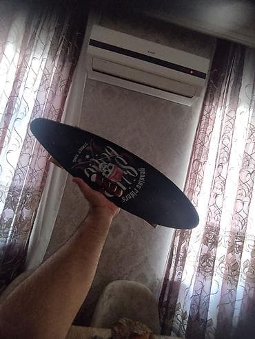 Skeytbordlar: Plastik gövdəli penny board/skateboard - Ölçü: təxminən 22–27 düymlük — 2