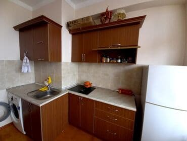 kiraye ev 7 mkr: 9.mkr, kecmis Tərlan şadlıq evinin yanında 18 mərtəbəli binanın 16cı — 3