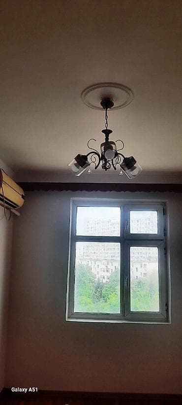 xalqlar dostluğu ev: 20 yanvar metrosunun tam çıxışında 5 mərtəbəli binanın 5-ci mərtəbəsi — 4