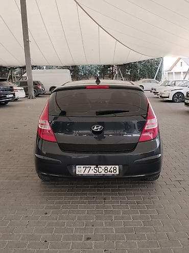 opel cd 30: Hyundai i30 hatchback, qara rəng, 5 qapı. Əsas xüsusiyyətlər: - — 9