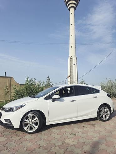 şevralet kobalt: Chevrolet Cruze: 1.4 l | 2016 il 135000 km Hetçbek — 3