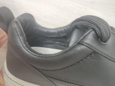 parça krasofkalar: Qara-rəngli uniseks idman ayaqqabısı. krasovka.Krasovka. 42-42.5 — 8
