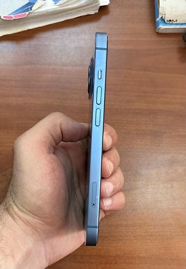 nintendo switch 2. el: IPhone 13, 128 GB, Mavi, Face ID — 4