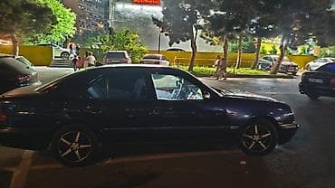 w210 led stop: Mercedes-Benz E-Class W210 sedan - Korpus: 4 qapılı sedan, tünd mavi — 2