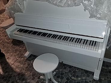 casio piano: Ağ rəngdə akustik upright piano - Korpus: parlaq ağ boya ilə — 2