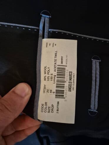 kişi ucun klassik qara kostyum: Kostyum Brend: Angelo Marco Tərkibi: 90% yun, 10% polyester Rəng kodu — 4