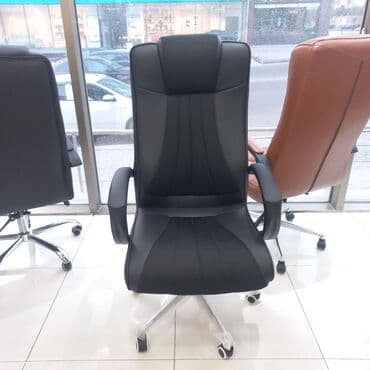 кресло для компьютера: Новый, С колесиками, Рукояти не регулируются, Кожа — 5