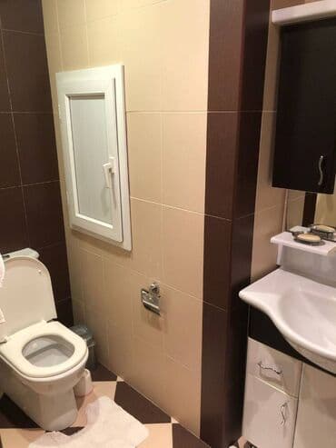 аренда дома на длительный срок: Ev tibb universitetin yaxininda Asan xidmətin qarsisinda yerlesir her — 18