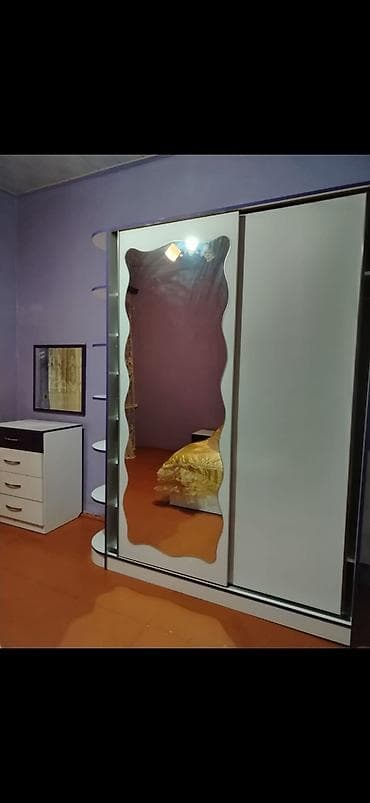 Yataq otağı mebel dəsti - Geniş sürgülü qapılı şkaf: ağ rəngdə, ön