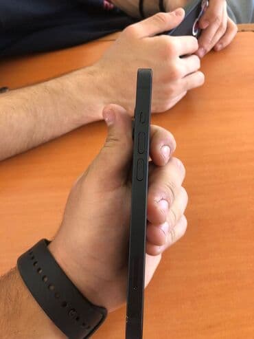 rəsmi 14 c: IPhone 14, 128 ГБ, Черный, Face ID — 7