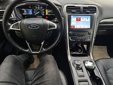 Aksesuarlar və tüninq: Ford Fusion SE sedan - Korpus rəngi: qara, xrom detallı ön barmaqlıq — 10