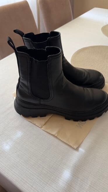 Çəkmələr: Davamlı qalın dabanlı qara rəngli qadın qısa boğaz çəkmələri. Elastik — 1