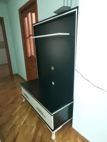 işlənmiş tək çarpayılar: İşlənmiş, TV altlığı, Komod — 4