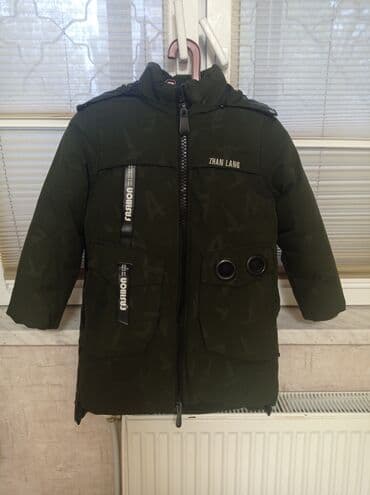 İsti kurtka. 8-10yas. Az geyinilib teze kimidi lalafo.az -da İsti kurtka. 8-10yas. Az geyinilib teze kimidi