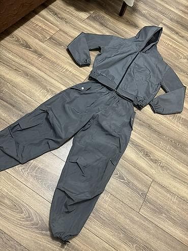 Baş geyimləri: Qrafit boz rəngdə idman/küləkkeçirməz kostyum dəsti - 2 hissə — 1