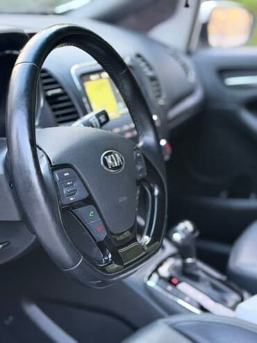 hyundai elantra qiyməti: Taksiye Yararli Kredit yolu ile satilir İlkin odeniş en azi 3.000 azn — 8