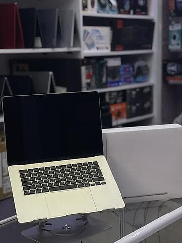 İşlənmiş Apple MacBook, 15 ", Apple M2, 256 GB