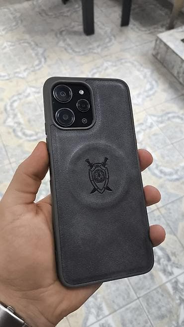 redmi 17 pro max: Redmi smartfon - Ekran: ön tərəfdə mərkəzi “punch‑hole” kamera kəsiyi — 2