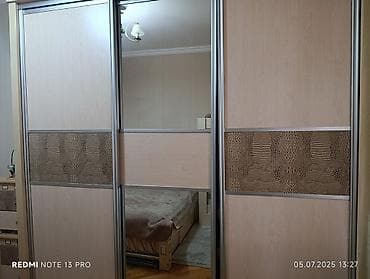 bar oturacaqi: Mətbəx: - Künc tipli, krem rəngli parlaq fasadlı modul mətbəx mebeli - — 10