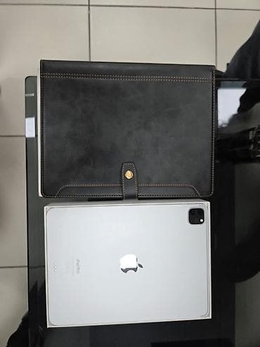 Apple iPad Pro planşet Xüsusiyyətlər: - Model: iPad Pro (Apple loqolu