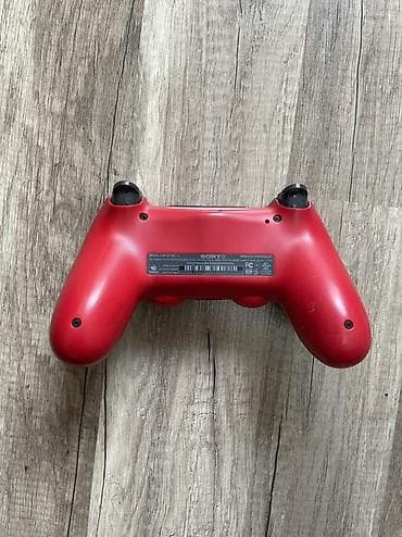 sony playstation 3: Yenidir,heç bir problemi yoxdur,ən son modeldir 7215B,konsolun — 8