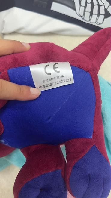 Yumşaq oyuncaqlar: FC Barcelona peluş oyuncağı – “əjdaha” maskotu - Rənglər: bordo və — 4