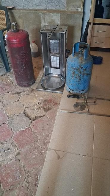 Qazla işləyən, 2 gözlü, Bıçaq ilə