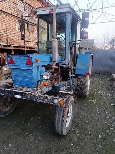 авто volkswagen: Kənd təsərrüfatı üçün universal təkərli traktor - Kabinəli, panoram — 4