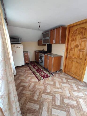 qaracuxurda ev: 50 kv. m, 2 otaqlı — 2