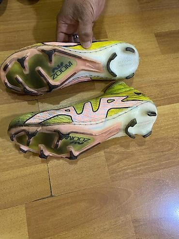 Книги и журналы: Бутсы Nike — 2