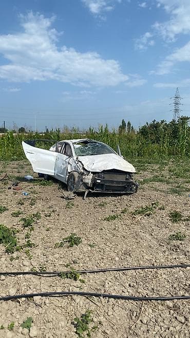 starter qiymeti: Hyundai Elantra, ağ rəng, sedan kuzov – ehtiyat hissələri üçün — 4