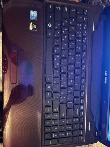 Samsung: Samsung noutbuk Xüsusiyyətlər: - Ekran: təxminən 15.6" - Prosessor — 3